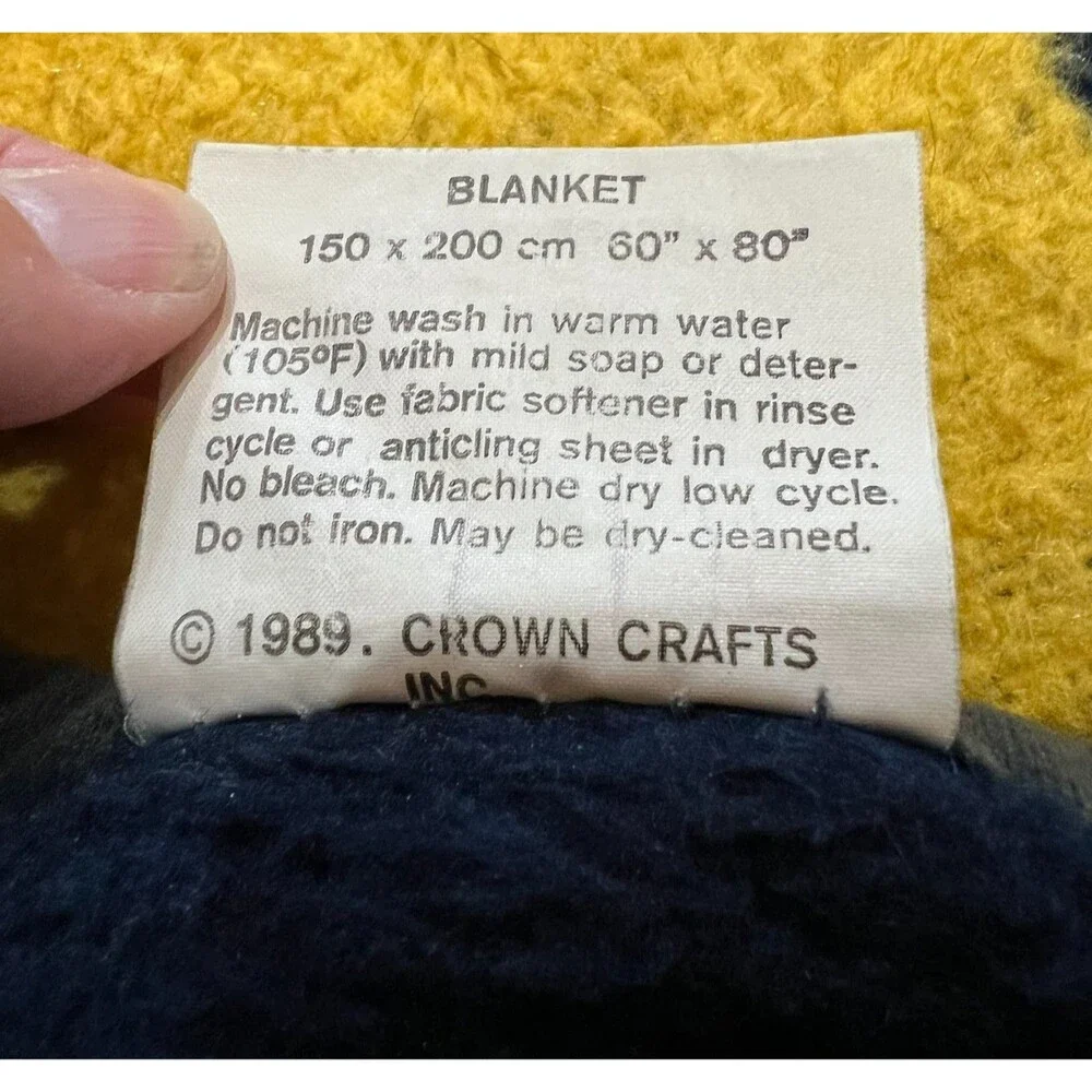 1989 Crown Crafts Balloon Bears High Pile Vuteks Blanket  60 x 80  Yugoslavia